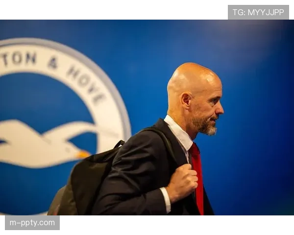 官方：曼联主教练滕哈格与俱乐部完成两年续约